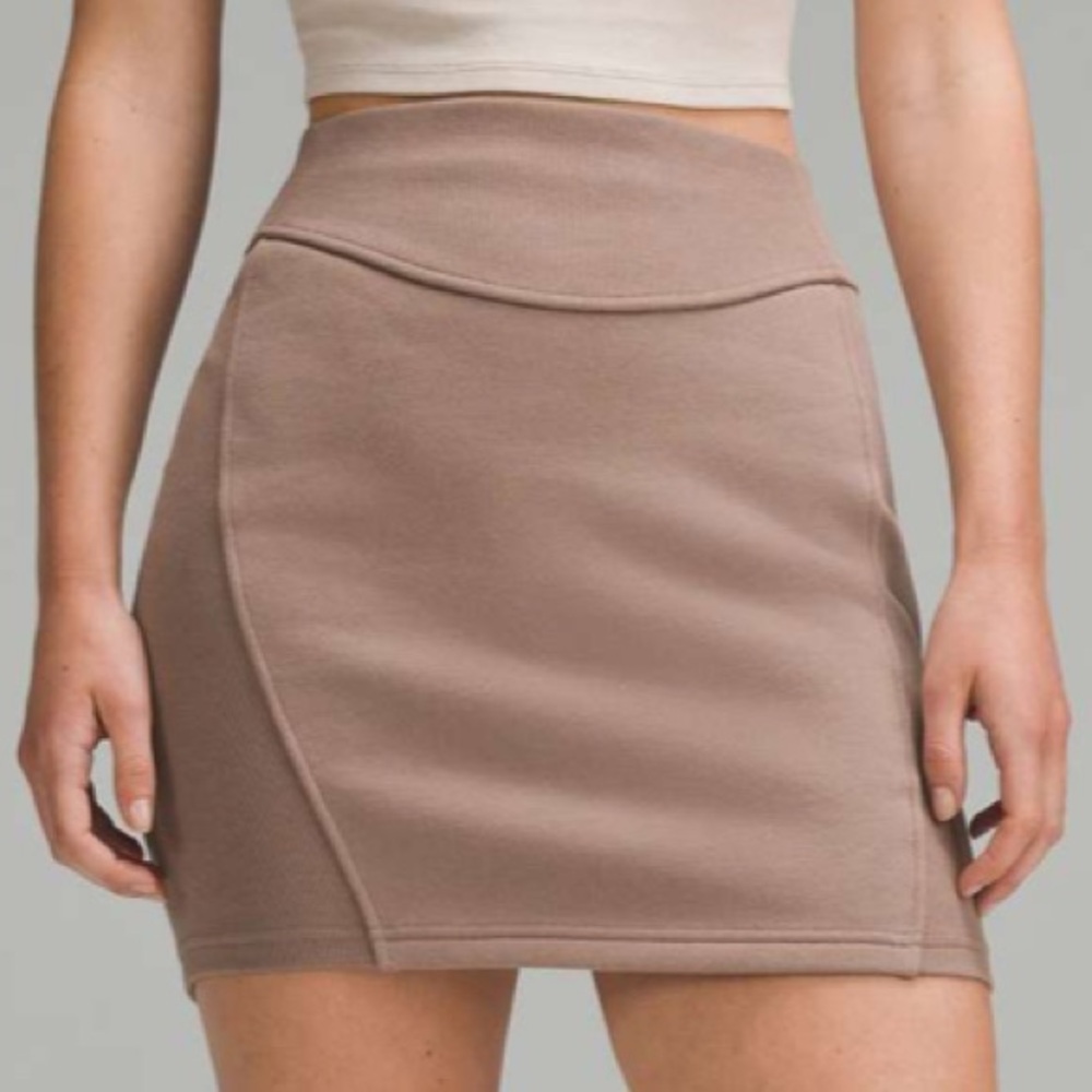 Lululemon Scuba High Rise Mini Skirt
Taupetastic Brown Women’s Size M